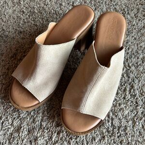 Simona Rossi Tan Leather Heels